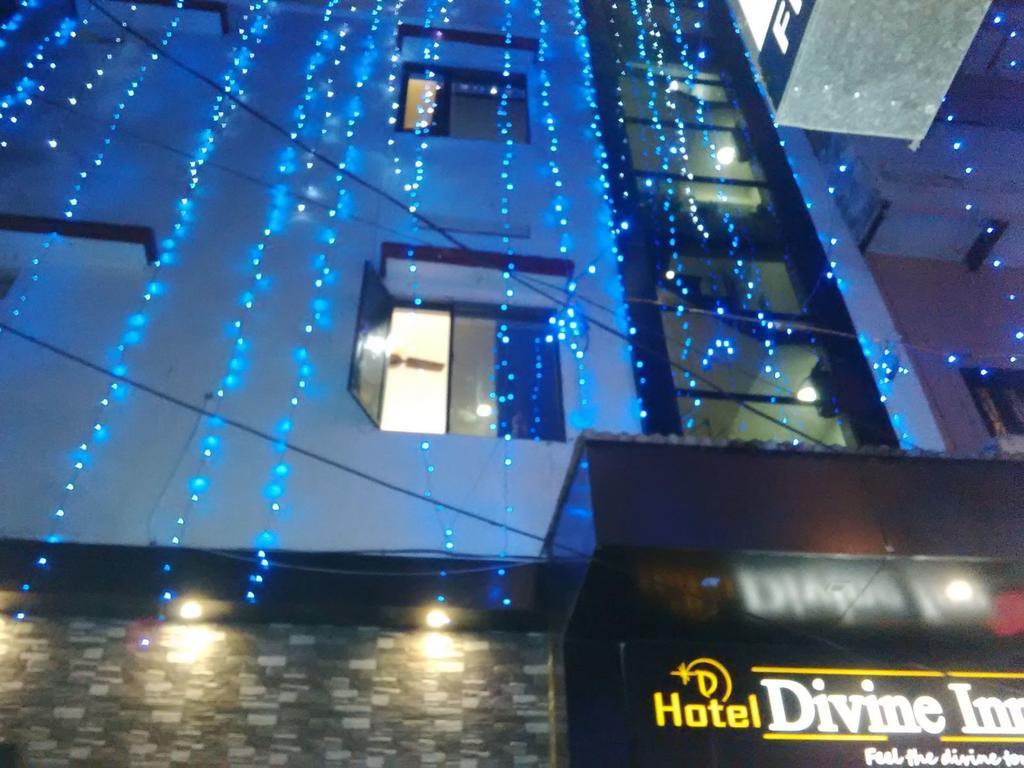 Hotel Divine Inn Varanasi Room photo